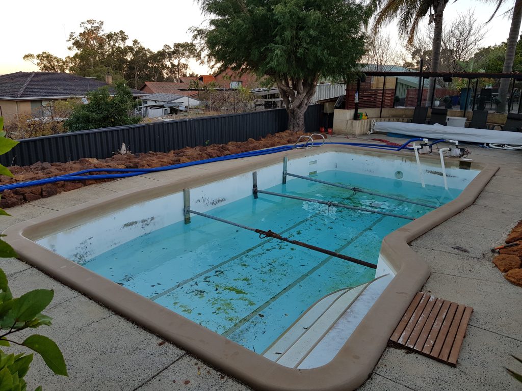 fibreglass pool resurfacing